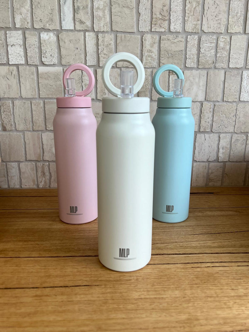 750ml Magnetic Water Bottle + Phone Holder with Straw